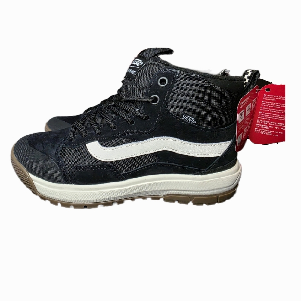 Vans Water Resistant Ultrarange Exo Hi Black/White 7.5Men / 9.0Women